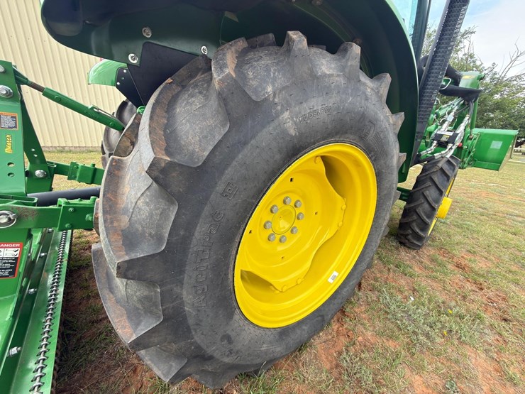 2022-john-deere-5055e-image-19