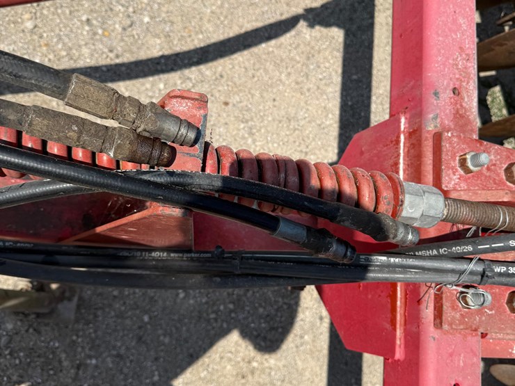 massey-ferguson-820-image-11