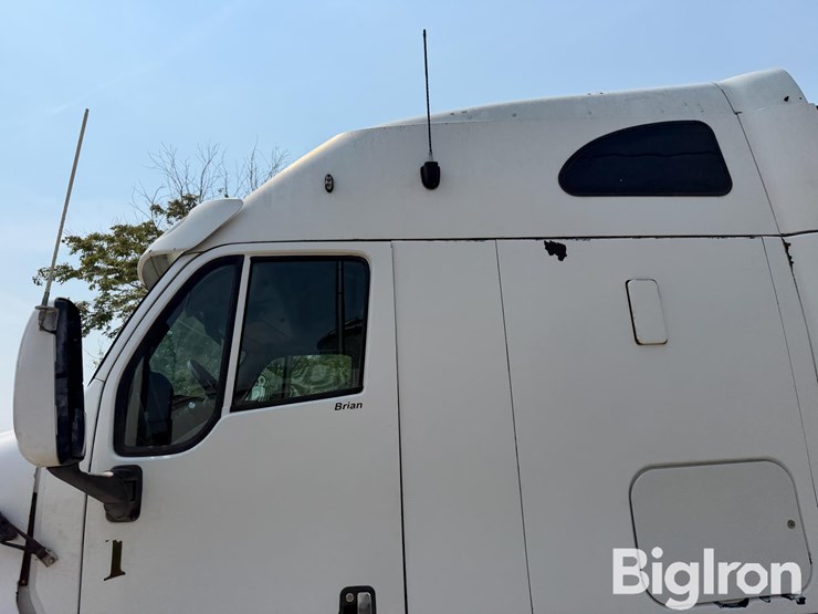 2001-kenworth-t2000-image-18