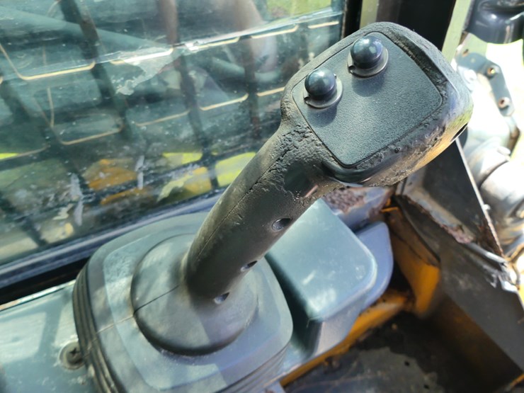 deere-317g-image-16