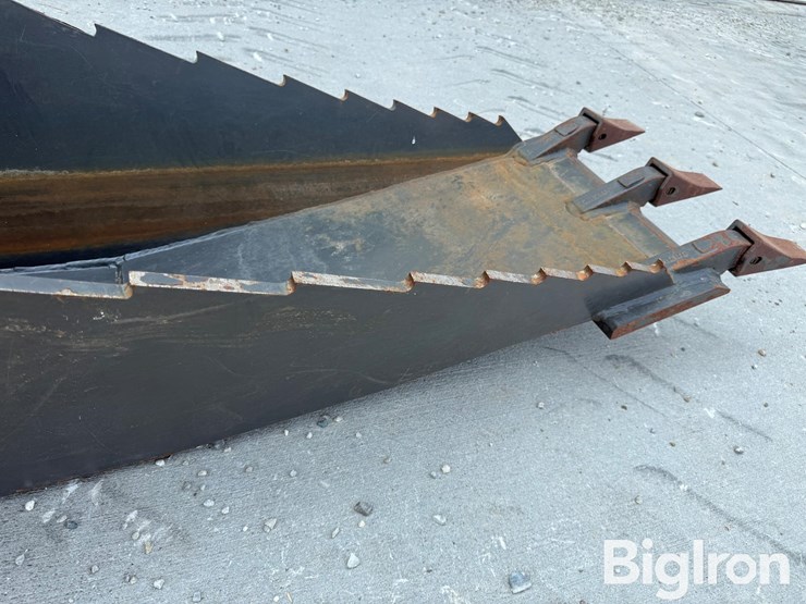skid-steer-stump-bucket-image-19