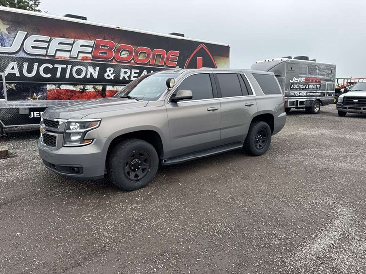2017-chevrolet-tahoe-image-1
