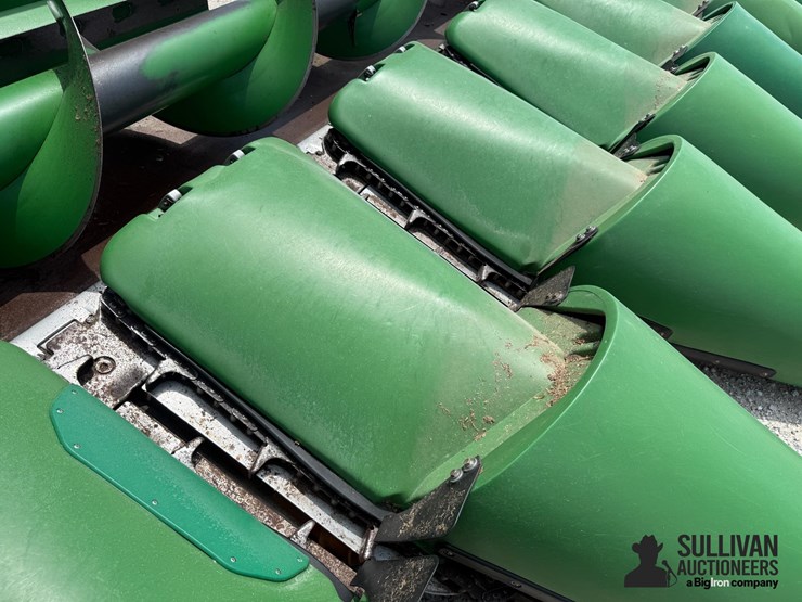 2014-john-deere-608c-stalkmaster-image-16
