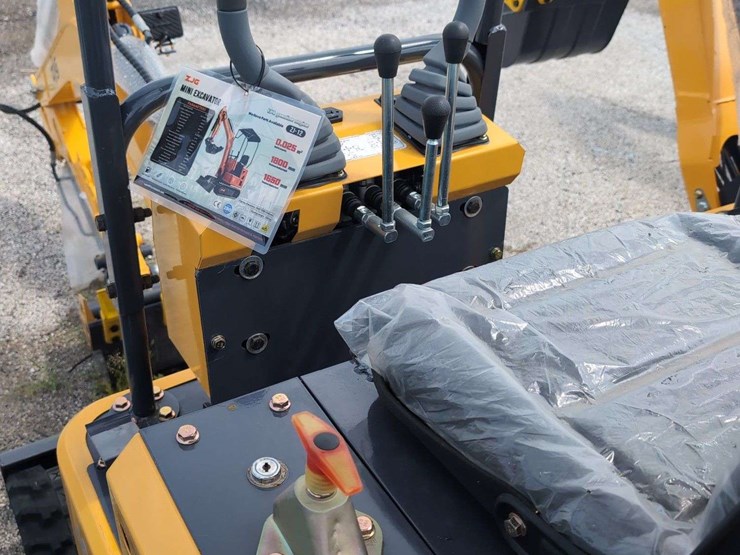 zjg-mini-excavator-zj-12-(yellow)-image-8