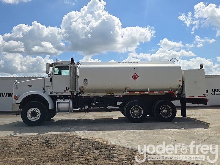 2005-peterbilt-357-image-2