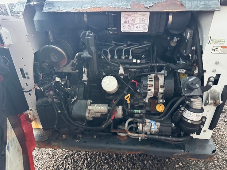 2017-bobcat-s550-image-14