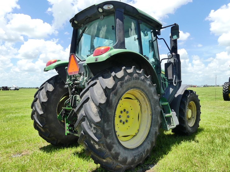 john-deere-6110m-image-3