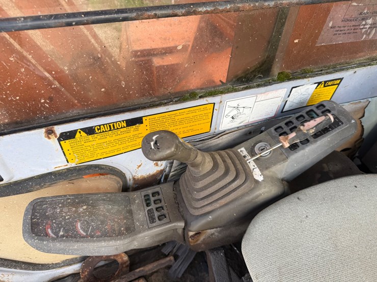 2000-hitachi-ex200-lc-image-43
