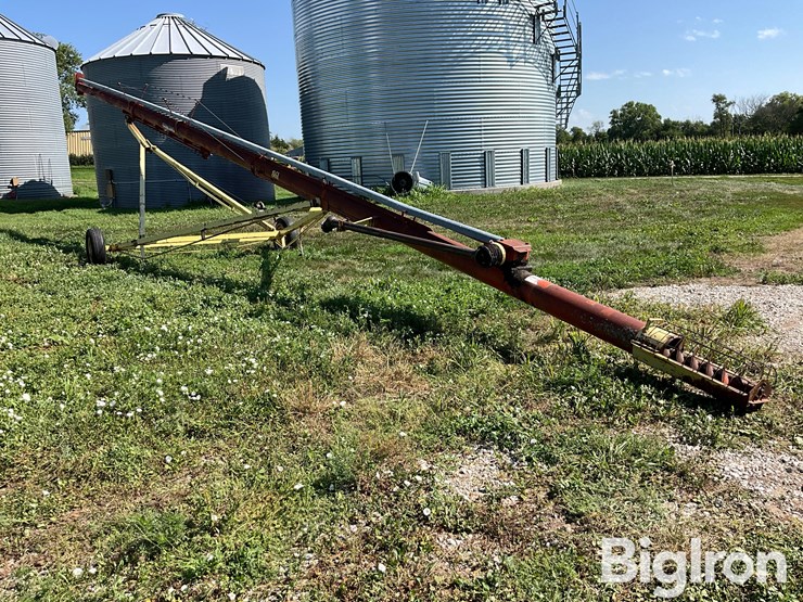 buhler-farm-king-861-image-3