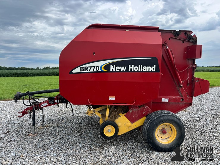 new-holland-br770-image-8