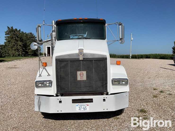 1999-kenworth-t800-image-2