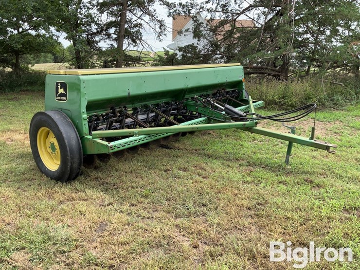 john-deere-8300-image-3
