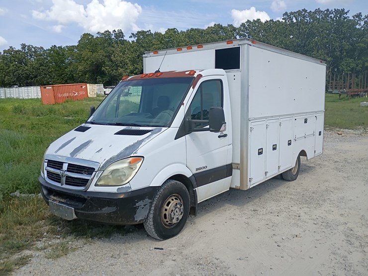 2008-dodge-sprinter-3500-image-1
