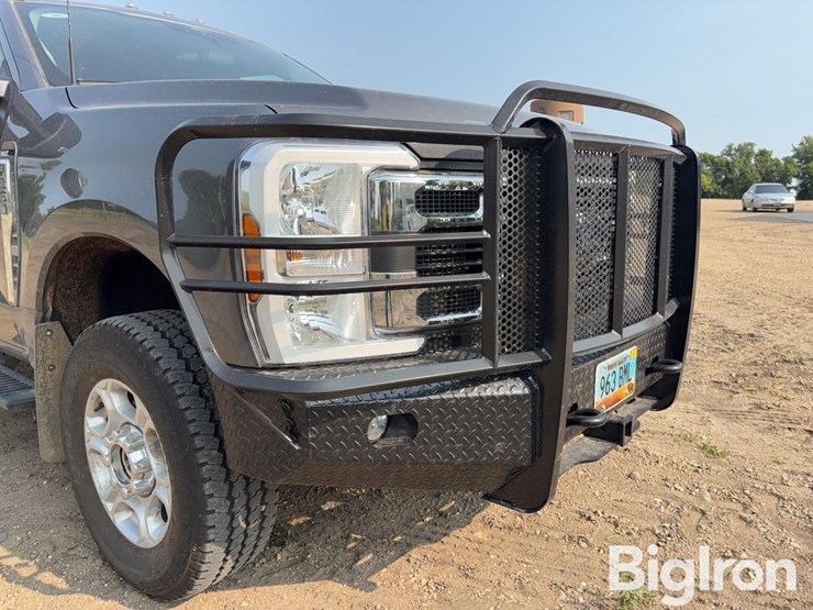 2025-ford-f350-image-12