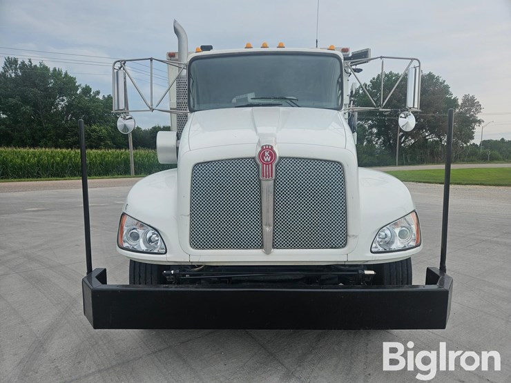 2013-kenworth-t370-image-2