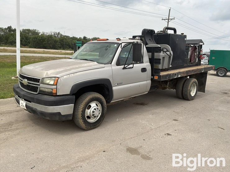 2006-chevrolet-3500-image-1