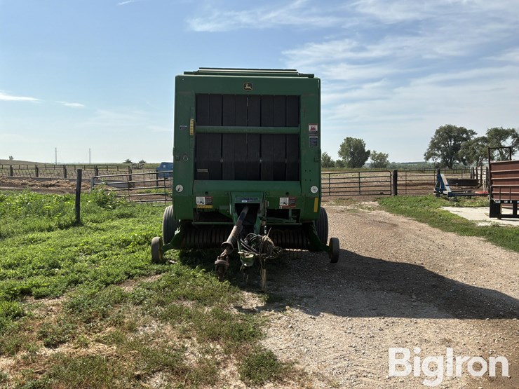 2001-john-deere-567-image-2