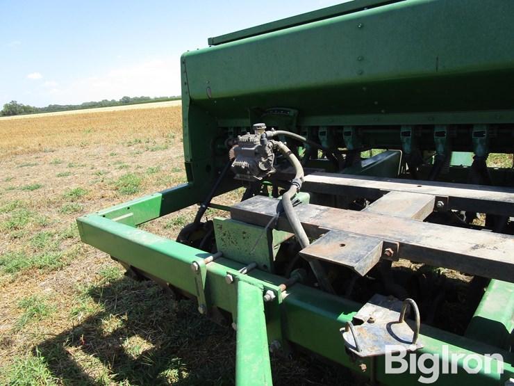 john-deere-750-image-15