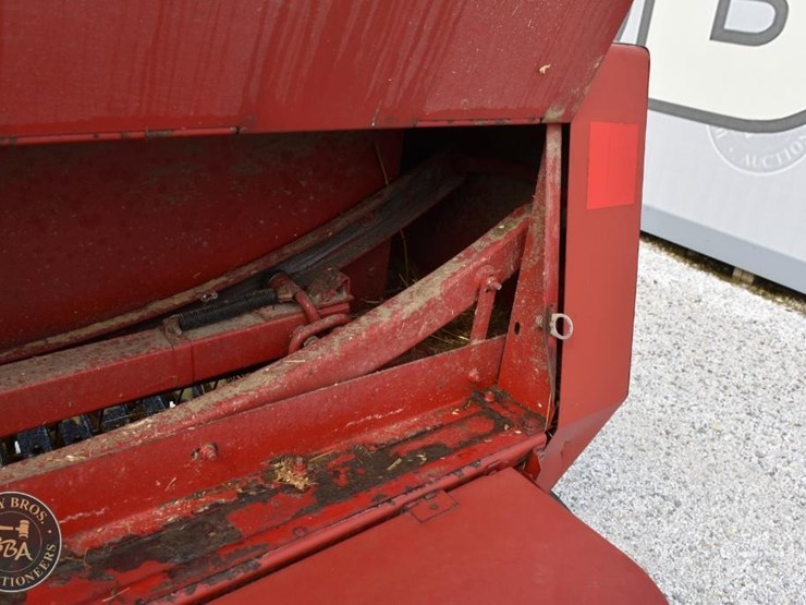 new-holland-311-image-28