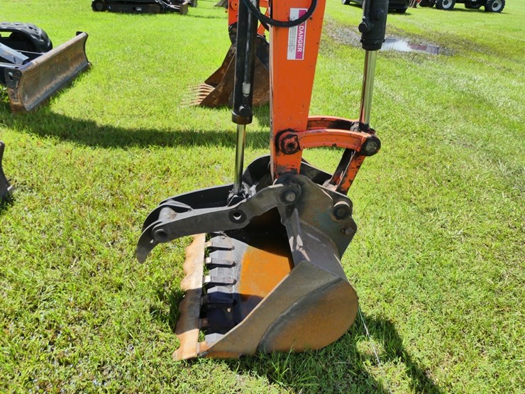 kubota-kx057-5-image-10