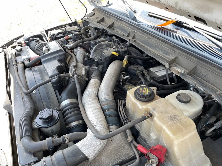 2013-ford-f550-image-29