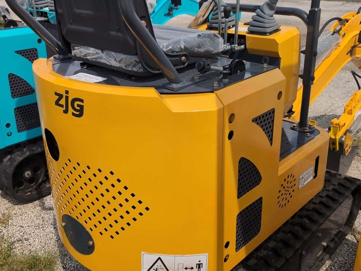 zjg-mini-excavator-zj-12-(yellow)-image-10