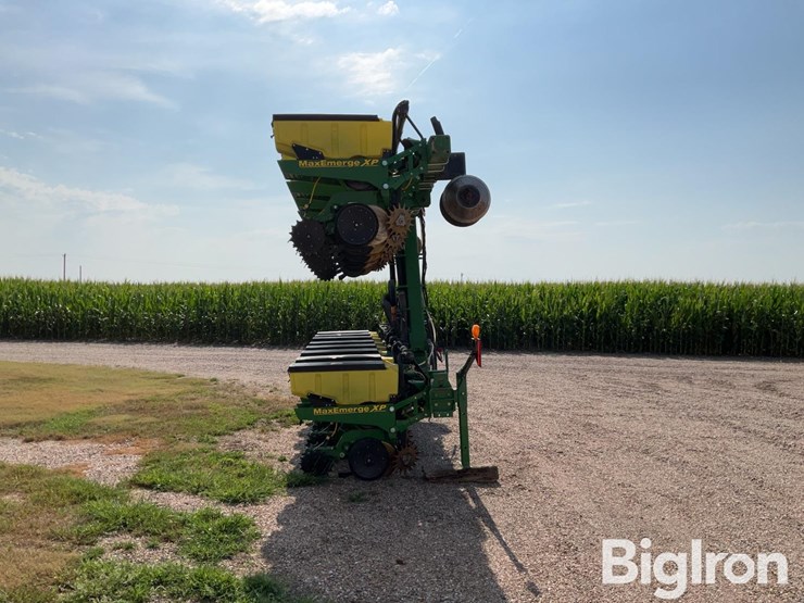 john-deere-1720-image-4
