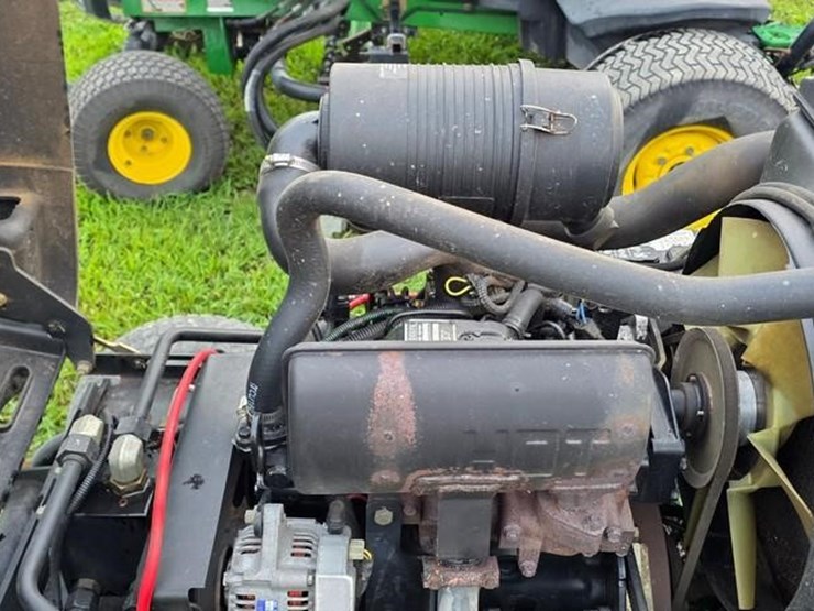 2005-john-deere-3225c-image-31