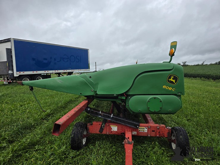 2012-john-deere-608c-image-8