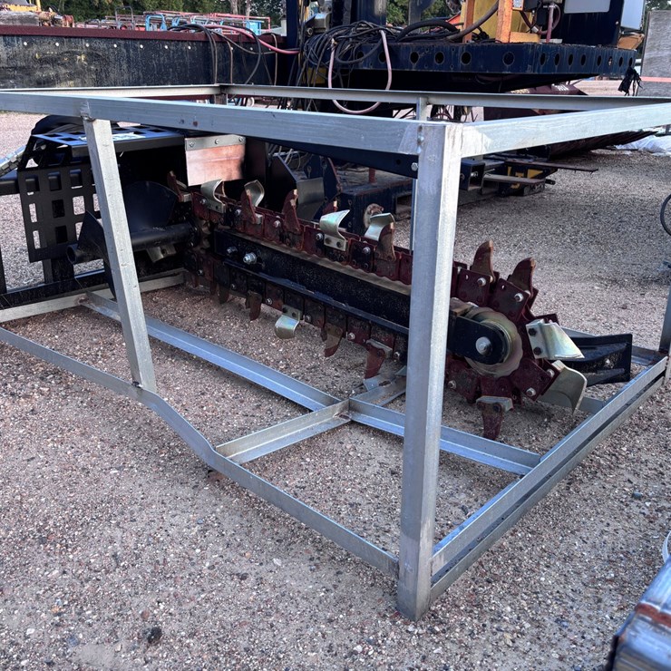 #3539 • HYDRAULIC TRENCHER