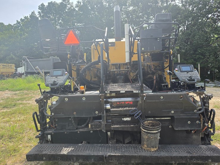 caterpillar-ap-1055f-image-4