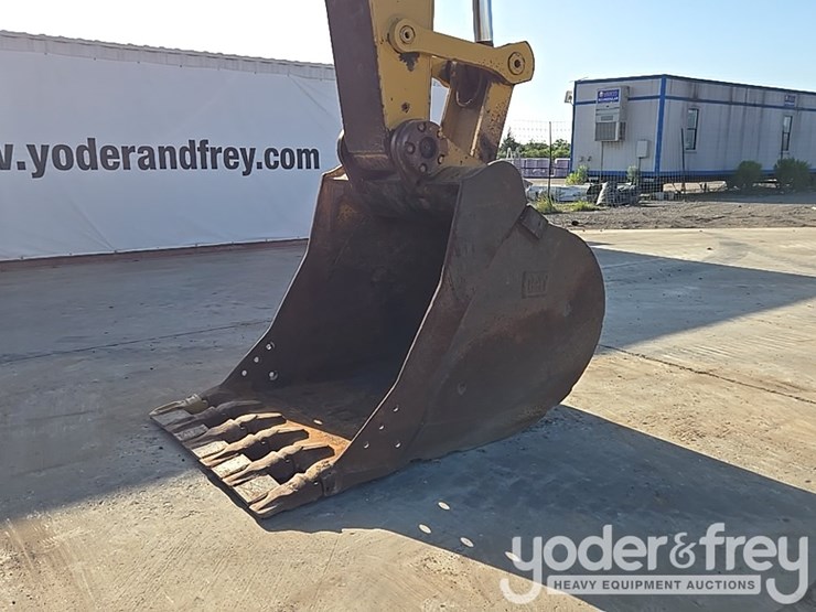 2019-caterpillar-336-image-21