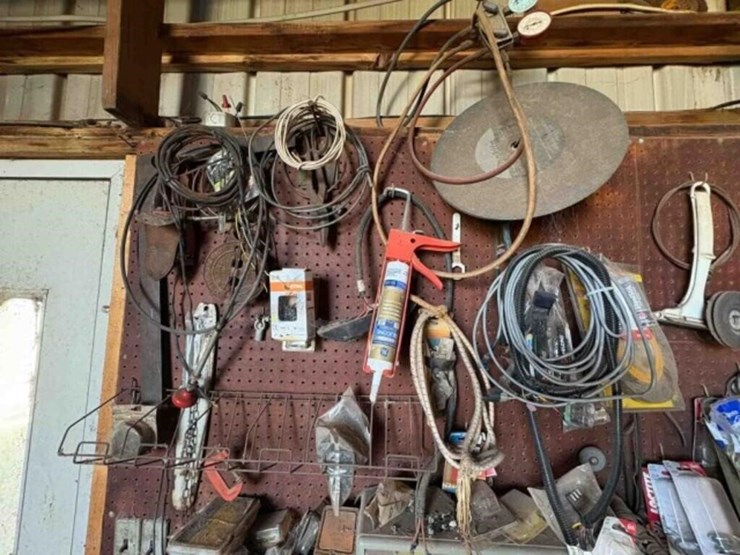 contents-of-northwest-wall-image-2
