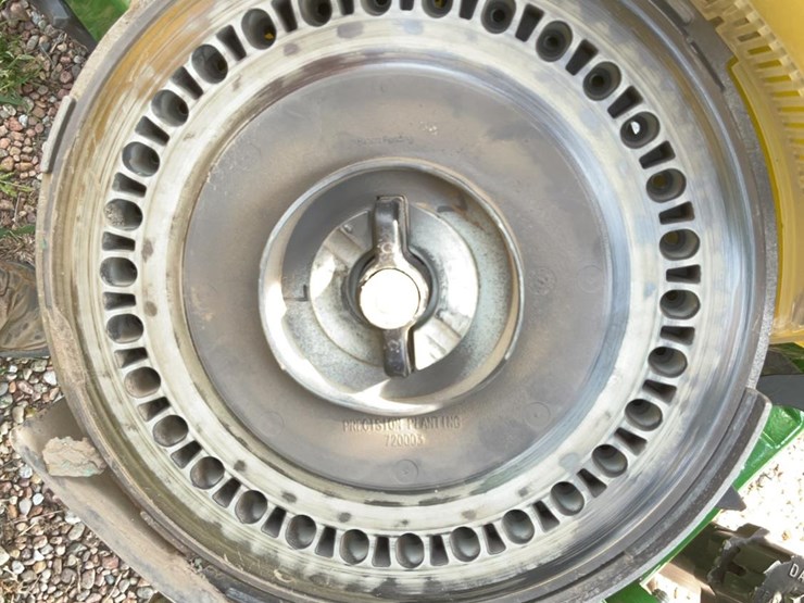 john-deere-1720-image-10