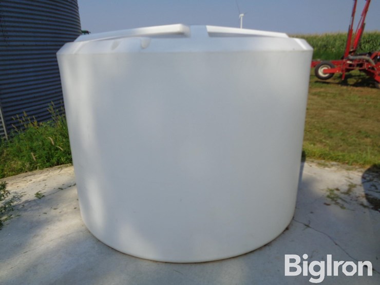 ace-roto-mold-1,500-gal-poly-tank-image-9