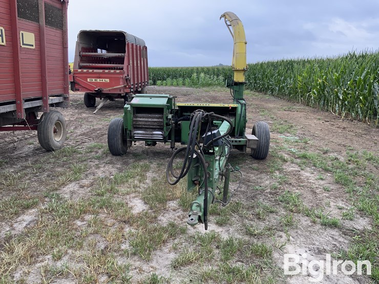 john-deere-3960-image-2