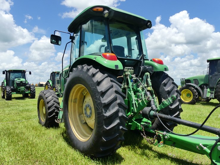john-deere-6115d-image-4