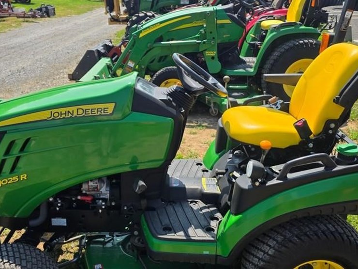 john-deere-1025r-image-18
