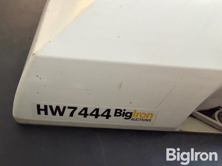 2021-case-new-holland-372-receiver-image-18