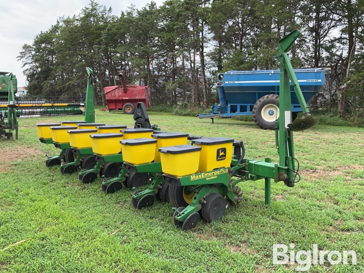 john-deere-1700-image-5