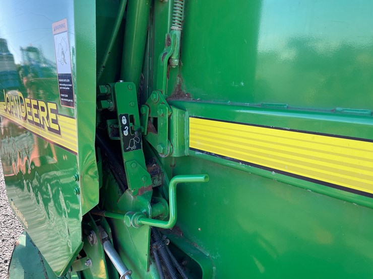 2003-john-deere-567-image-22