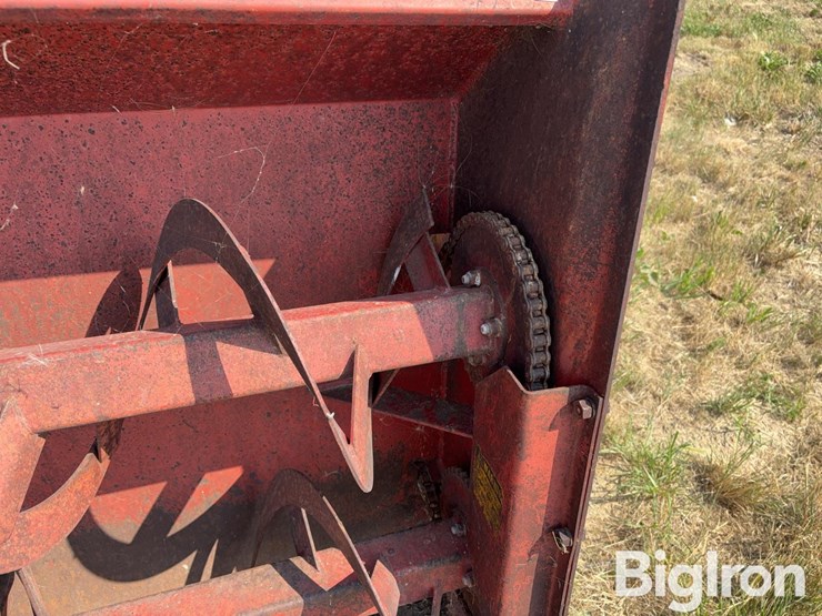 feterl-8’-3-pt-snowblower-image-17