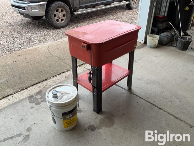 clarke-20-gal-parts-washer-table-image-7
