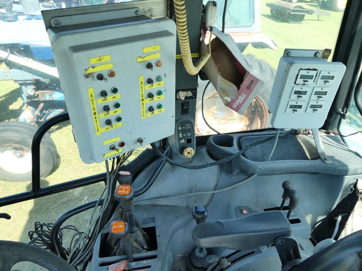 new-holland-ts110-image-15