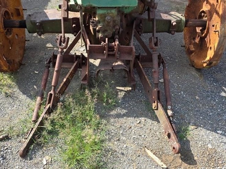 john-deere-tractor-(not-running)-image-10