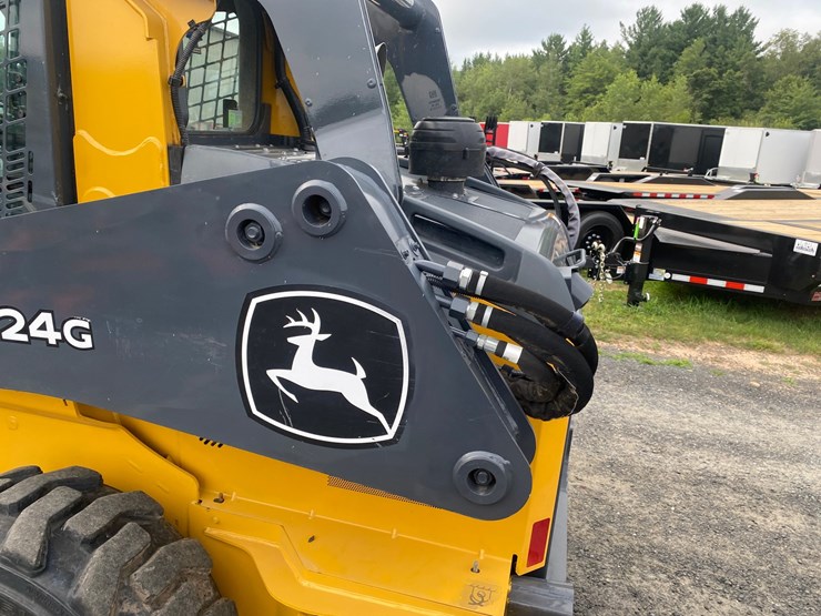 2024-deere-324g-image-16