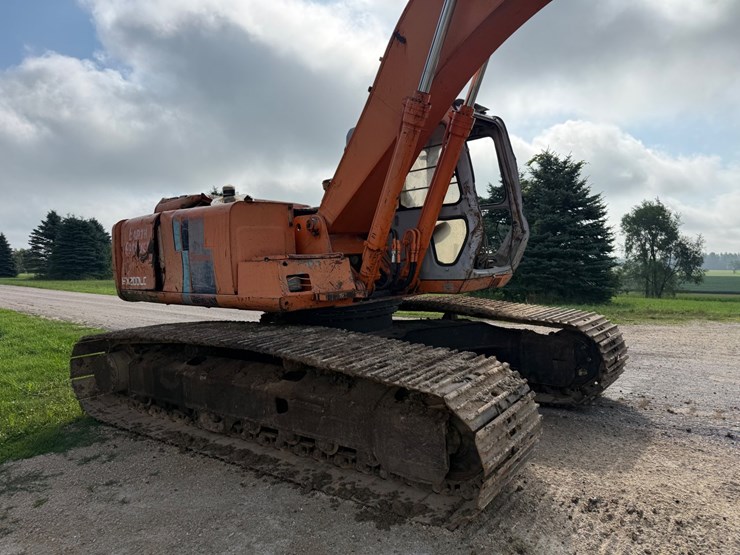 2000-hitachi-ex200-lc-image-3