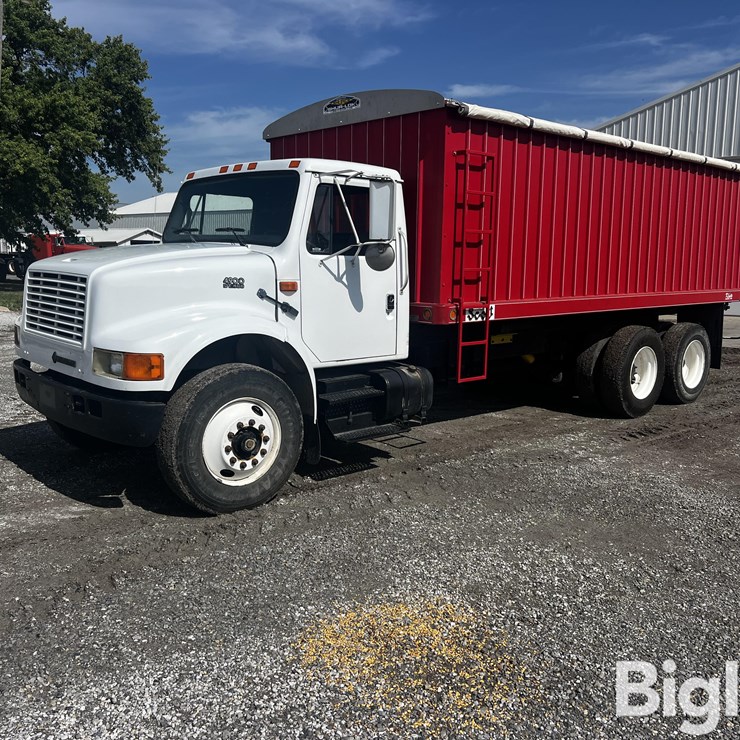 1994 INTERNATIONAL 4900