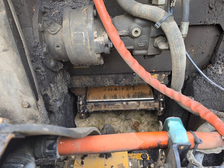 caterpillar-ap-1055f-image-49