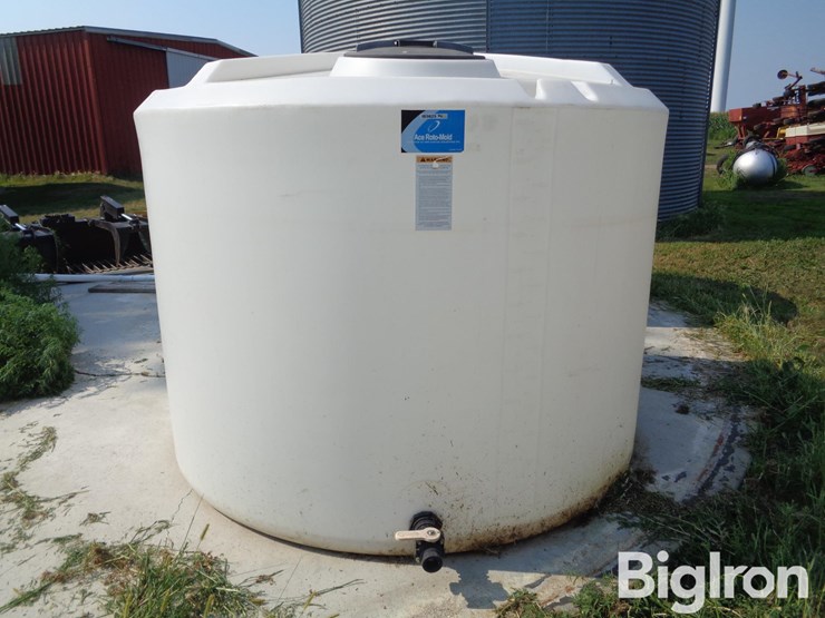 ace-roto-mold-1,500-gal-poly-tank-image-2
